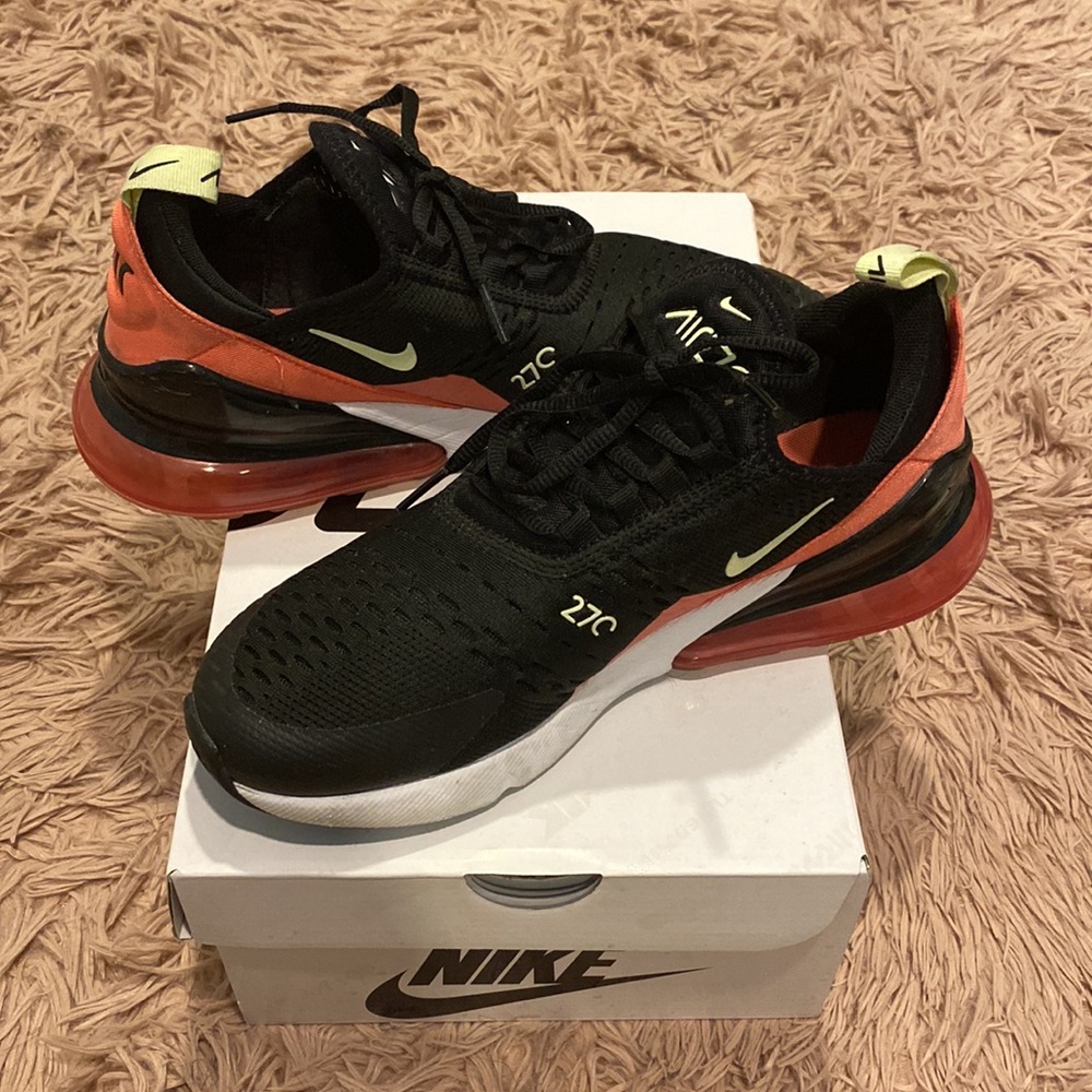 W AIR MAX 270 - Picture 2 of 5